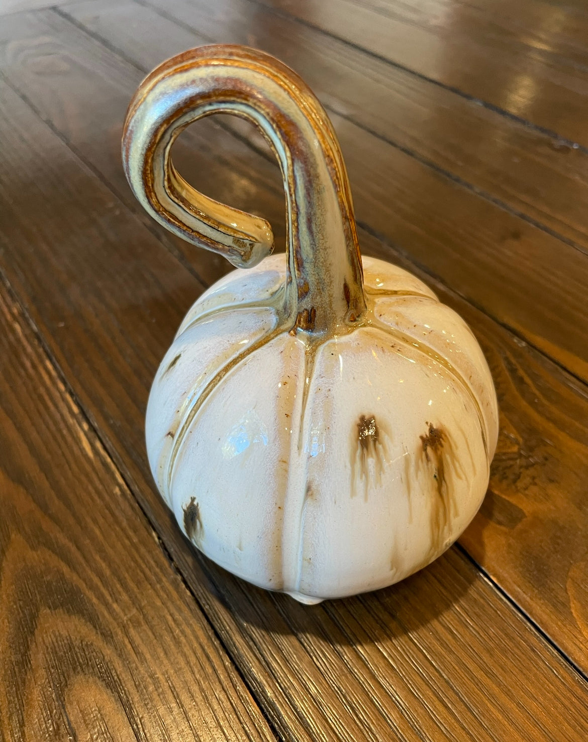 Pumpkin - Medium White Speckled